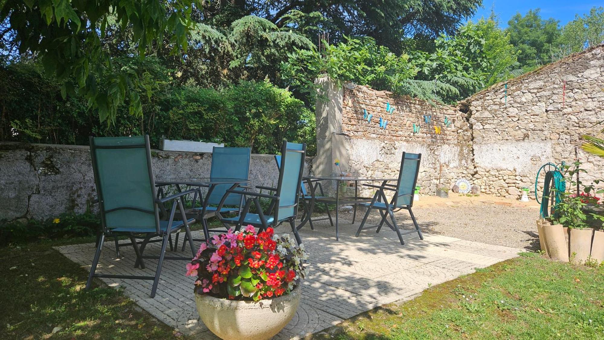 Chambres Et Gites Les Deux Chenes Pres De Bergerac Le Fleix Εξωτερικό φωτογραφία